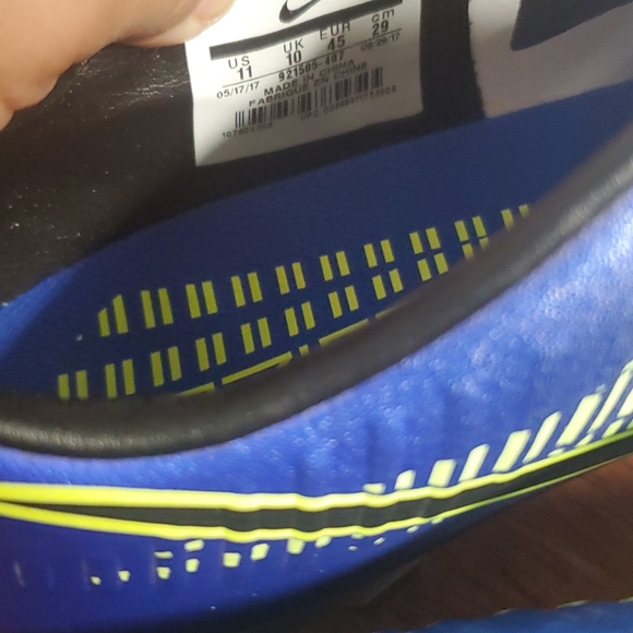 Nike Soccer shoes - Picture 5 of 9